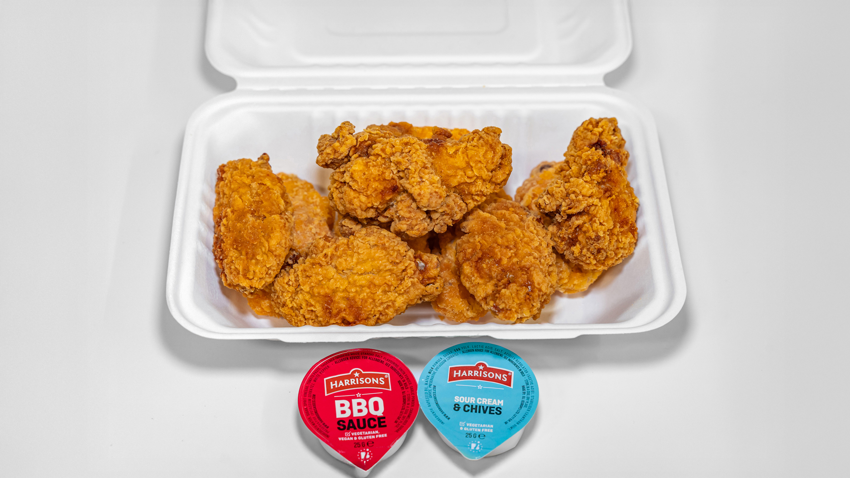 Hot Wings (10) & 2 Dips