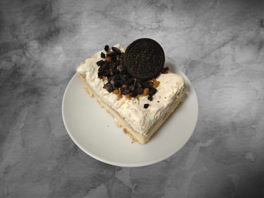 Oreo milk cake