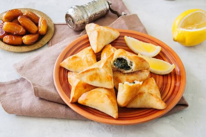 Veg Fatayar (with 3 toppings)