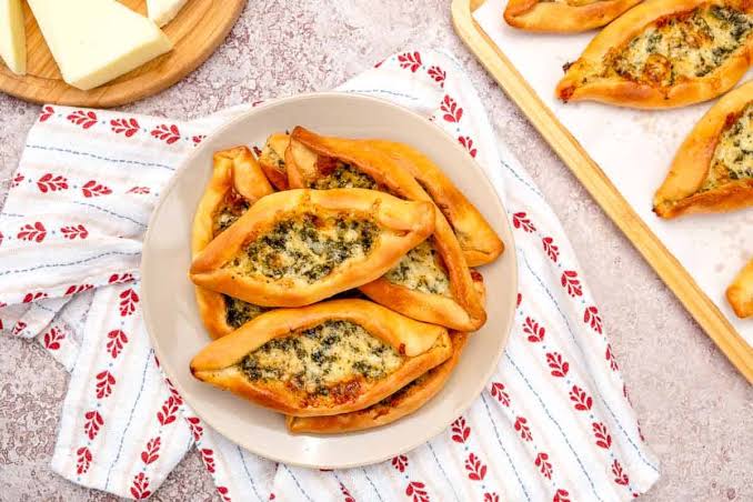 Cheese Fatayar