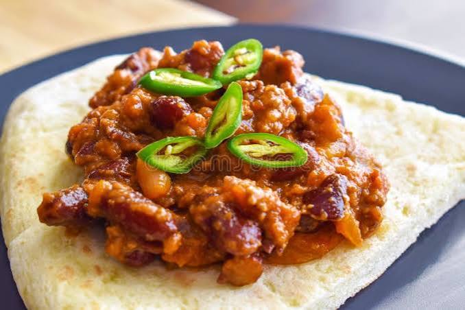 Chilli Con carne & Naan bread
