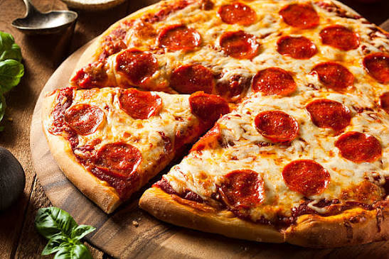 Salami Pizza